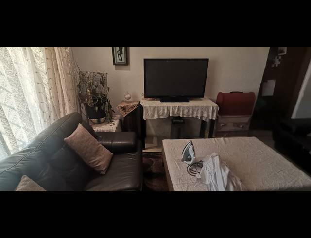 3.5 BEDROOM HOUSE FOR SALE IN MASETJHABA VIEW